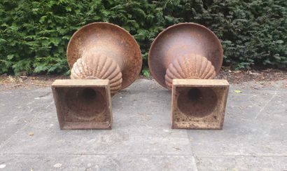 
Pair of Medici vases in cast iron, 19th...
