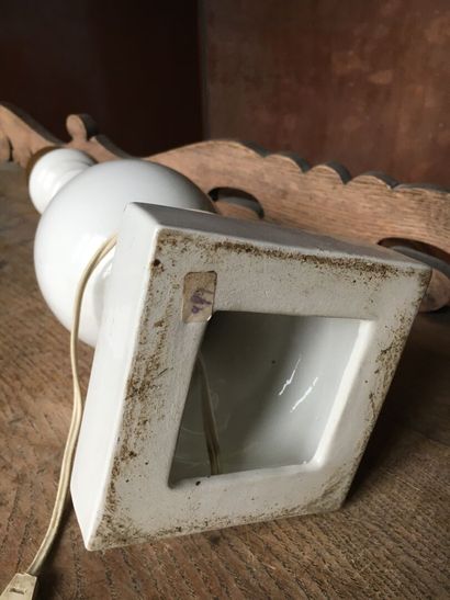 Lot of three lights, XXth century:

- One...