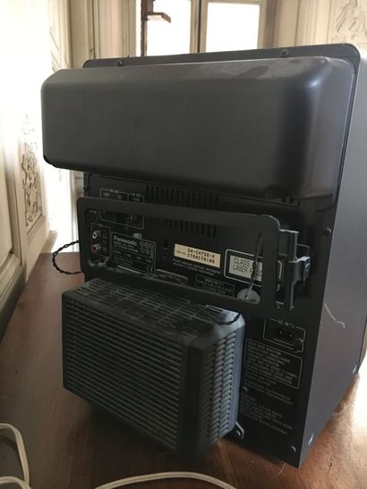 
Chaîne Hi-Fi




H. 34 cm




