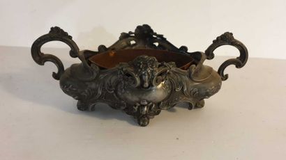 MANNETTE of copper including two basins,...