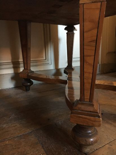Bureau Mazarin en placage de bois fruitier,...