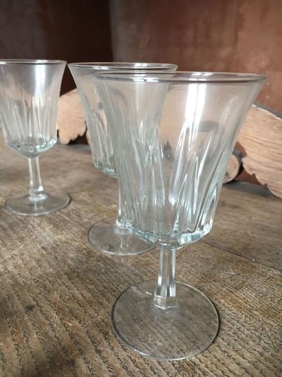 Lot of various glassware