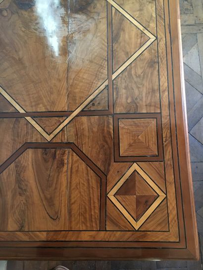 Bureau Mazarin en placage de bois fruitier,...