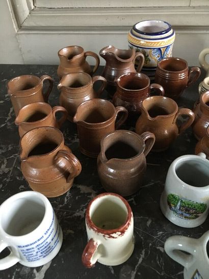 MANNETTE

Lot of various trinkets including...