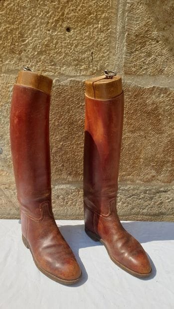 Paire de bottes d'officier en cuir.

H.52,...