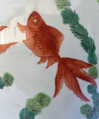 Chine, XXe siècle

Vase en porcelaine à décor...