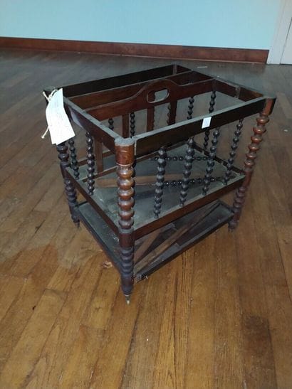 
Fauteuil d'aisance en sapin, XIXe siècle




H....