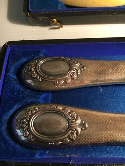 Part of cutting service in silver filled...