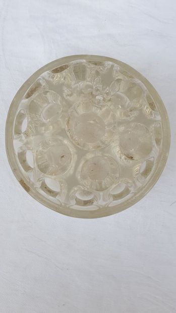 HANDKERCHIEF of glassware including footed...