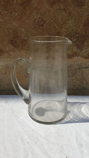 Lot of glassware including :

- a DAUM vase...