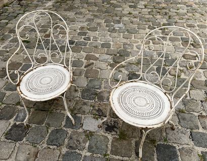Pair of wrought iron garden armchairs

H.86,...