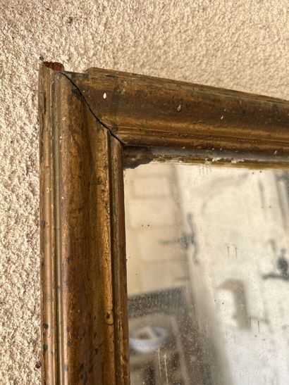Glace en bois doré, XXème siècle

190 x 82...