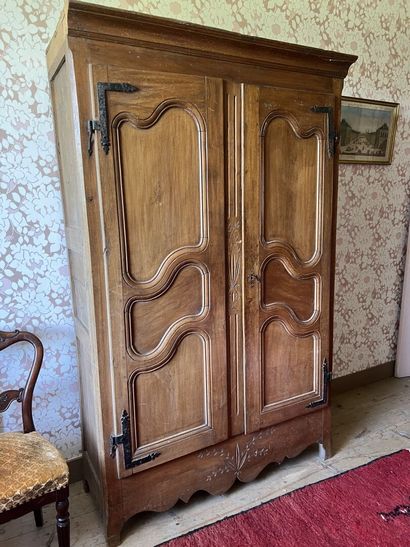 Armoire en bois fruitier fin du XVIIIe, début...