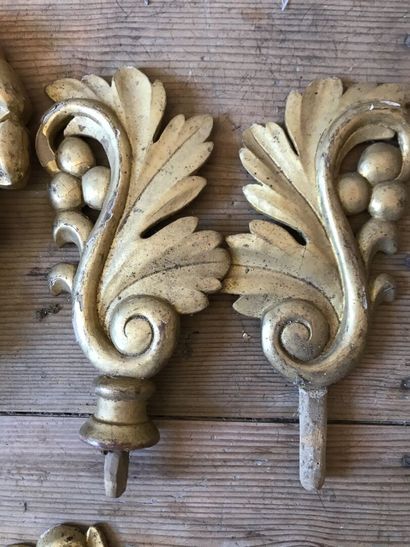 Meeting of curtain rod knobs, Restoration...