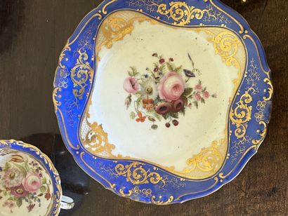 PARIS, Louis Philippe period

Part of a cake...