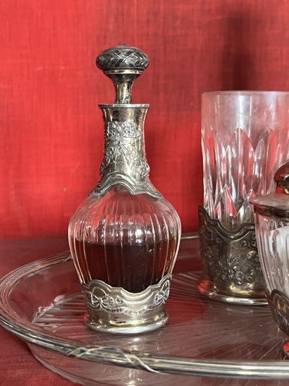 Verres de nuit, montés en argent poinçon...