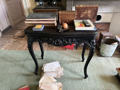 Table à jeux en bois noirci d'époque Napoléon...
