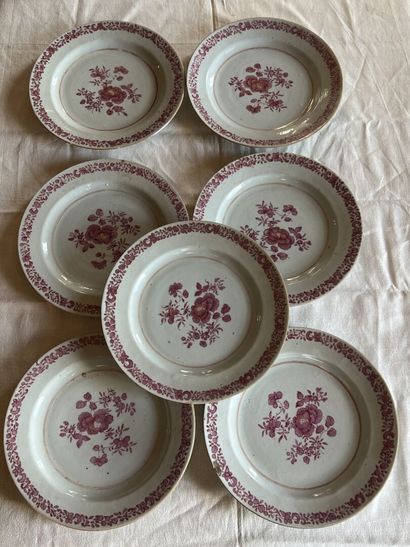 CHINE, XVIIIe siècle

Suite de sept assiettes...