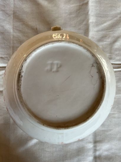 Jacob Petit, vers 1840

Pichet à décor de...