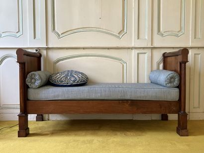 Small bench in natural wood, XIXth century

With...