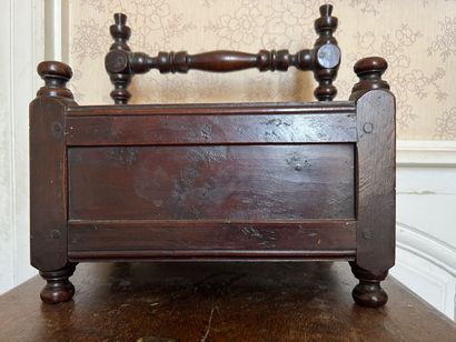 Walnut box, popular work from the end of...