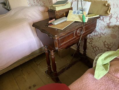 Table travailleuse en acajou et placage d'acajou,...