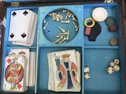 Boite à jeux, début du XIXe siècle, coffret...