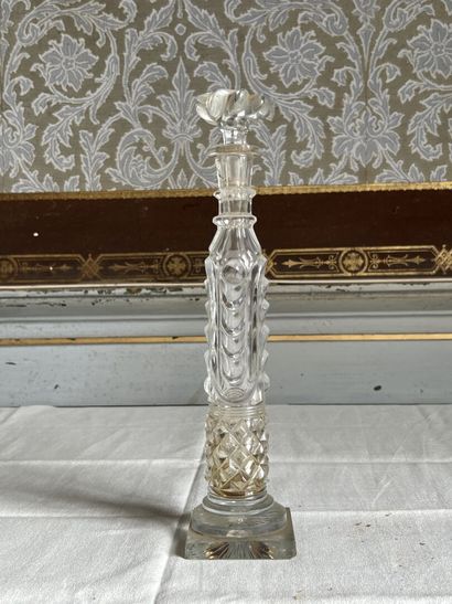 Flacon à parfum en cristal du Creusot ? époque...