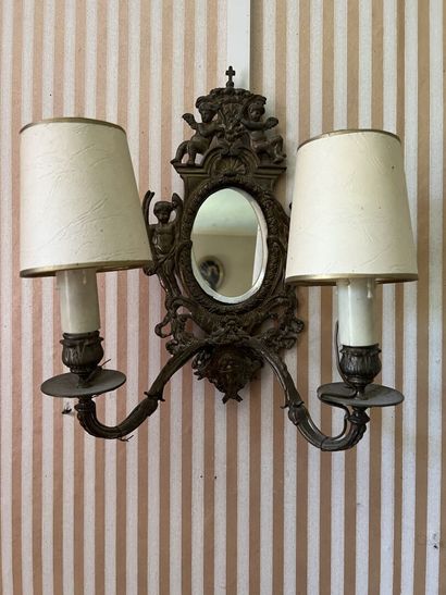 Paire d'appliques en bronze, style Louis...