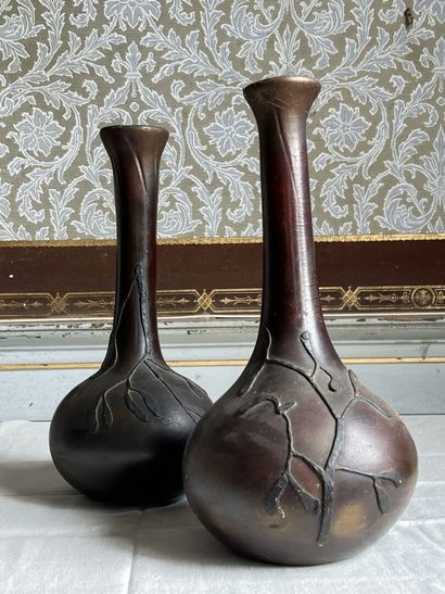 Paire de vase dans le gout de GALLE, XXème...