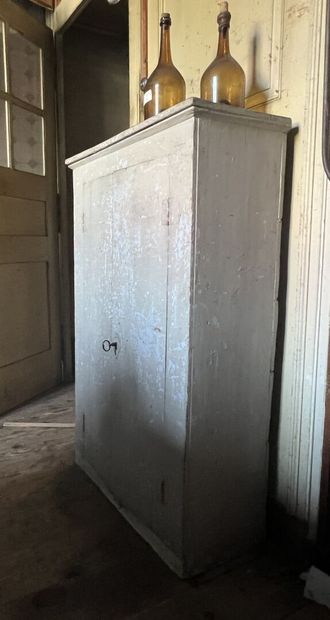 Petite armoire en bois laqué, époque XIXème...