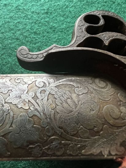 Dagger of venery. Handle with sides. Iron...
