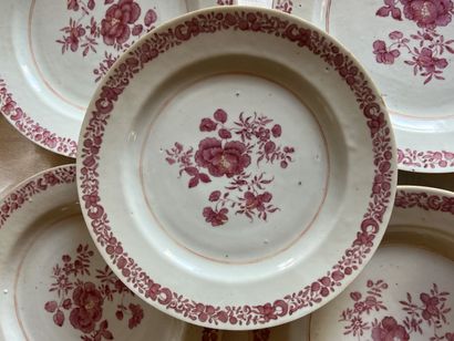 CHINE, XVIIIe siècle

Suite de sept assiettes...