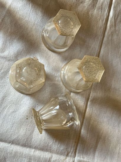 Attribué à BACCARAT, vers 1880

Onze verres...