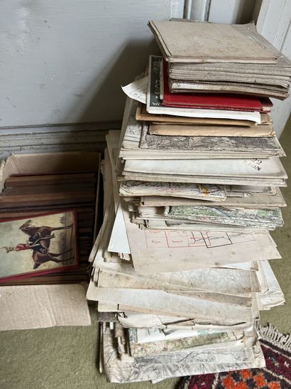 Important lot of staff and road maps of France...