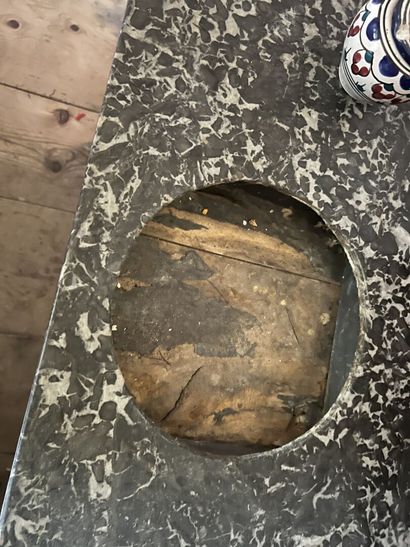 Table de toilette en acajou et placage d'acajou,...