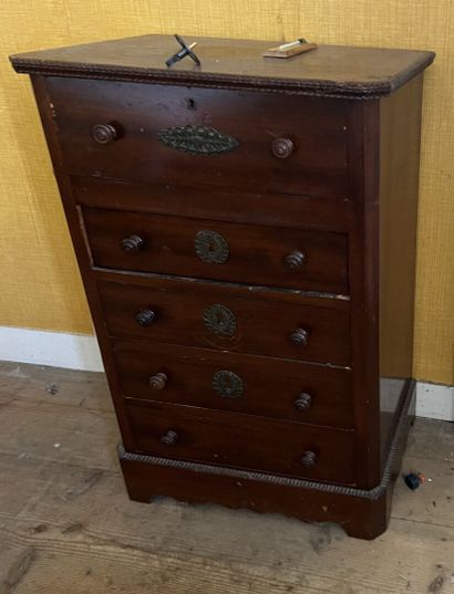 Petite commode en acajou et placage d'acajou,...