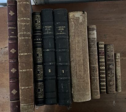 HISTORY

Set of various volumes including:...