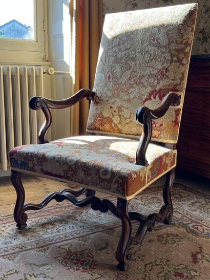 Walnut armchair with flat back, early Louis...