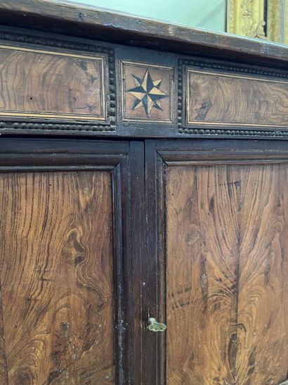 Small piece of furniture in molded wood carved...