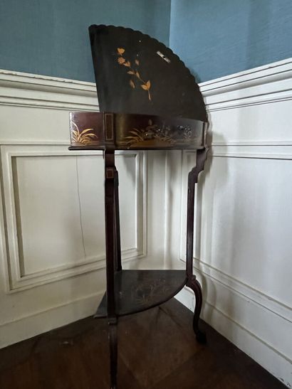 Small living room table in lacquered wood,...