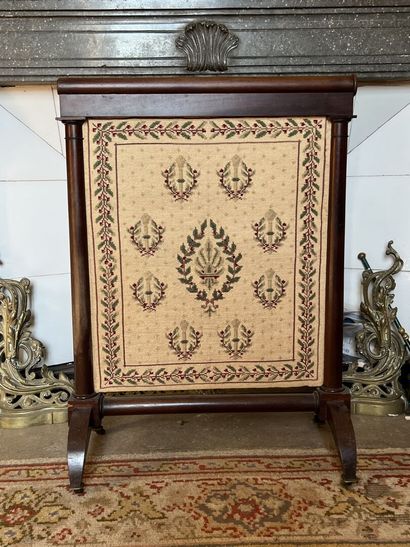 Mahogany and mahogany veneer fire screen,...