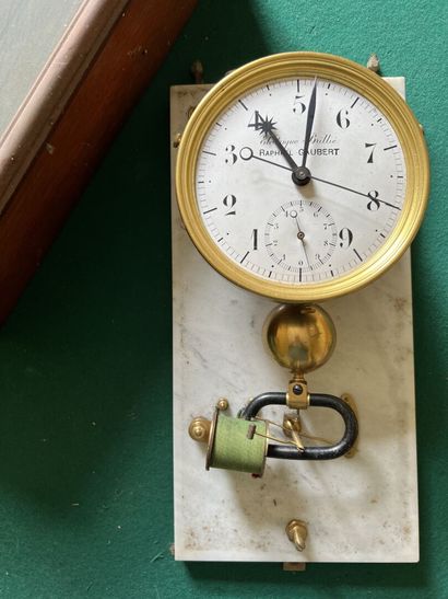 Electric clock-regulator 