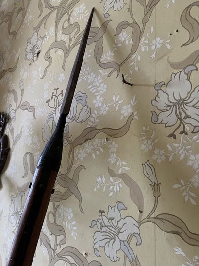 Rhombic spike, in wrought iron, with four...
