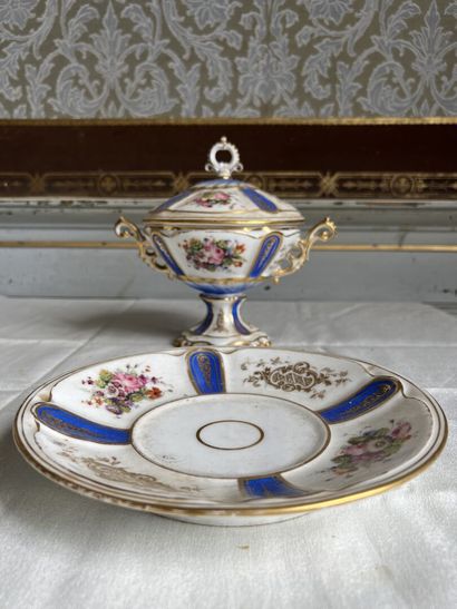 PARIS, Louis Philippe period

Pair of covered...