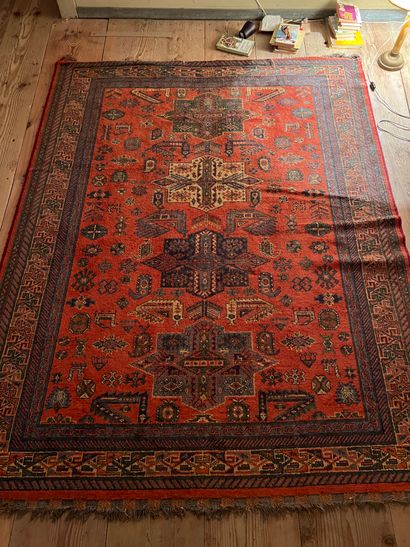 Lot de trois tapis, XXe siècle 160 x 44,5...