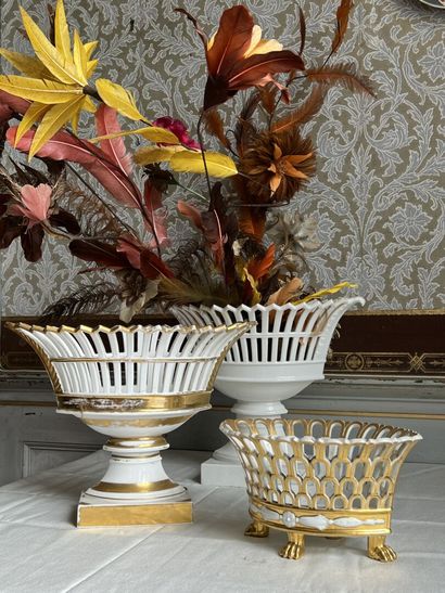 PARIS, XIXème

Suite de trois bouquetières...