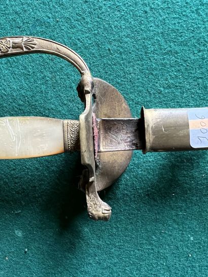 Officer's sword of Grenadiers. Spindle with...