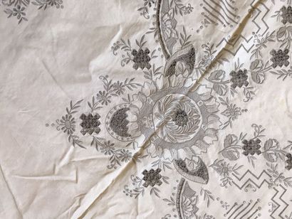 Table service embroidered with chrysanthemums,...