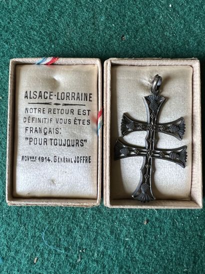 Patriotic souvenir. Cross of Lorraine, openwork,...